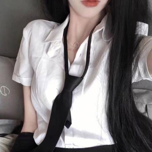 尘埃的女儿 封面
